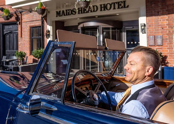 Top Hotels Near Norwich Airport with Parking