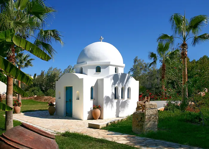 Best Luxury Hotels in Paphos for Indulgent Escapes